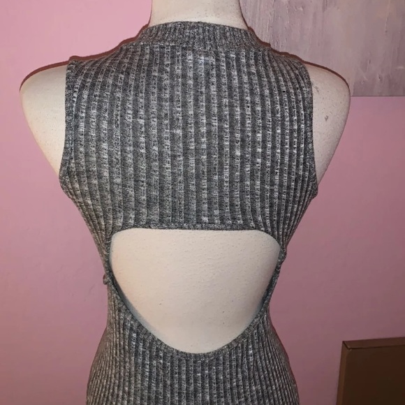 Top - Picture 2 of 2